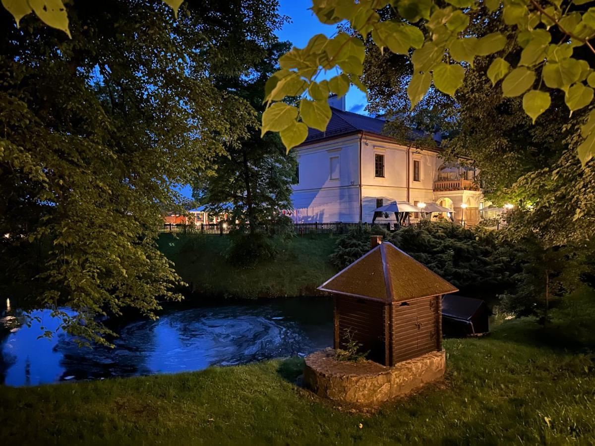 Zamek Dubiecko Exterior foto